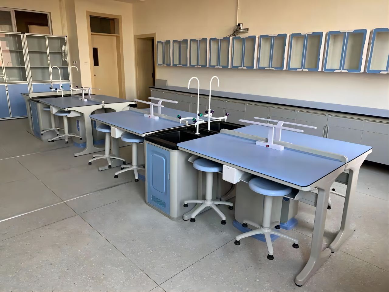 中小学实验室
